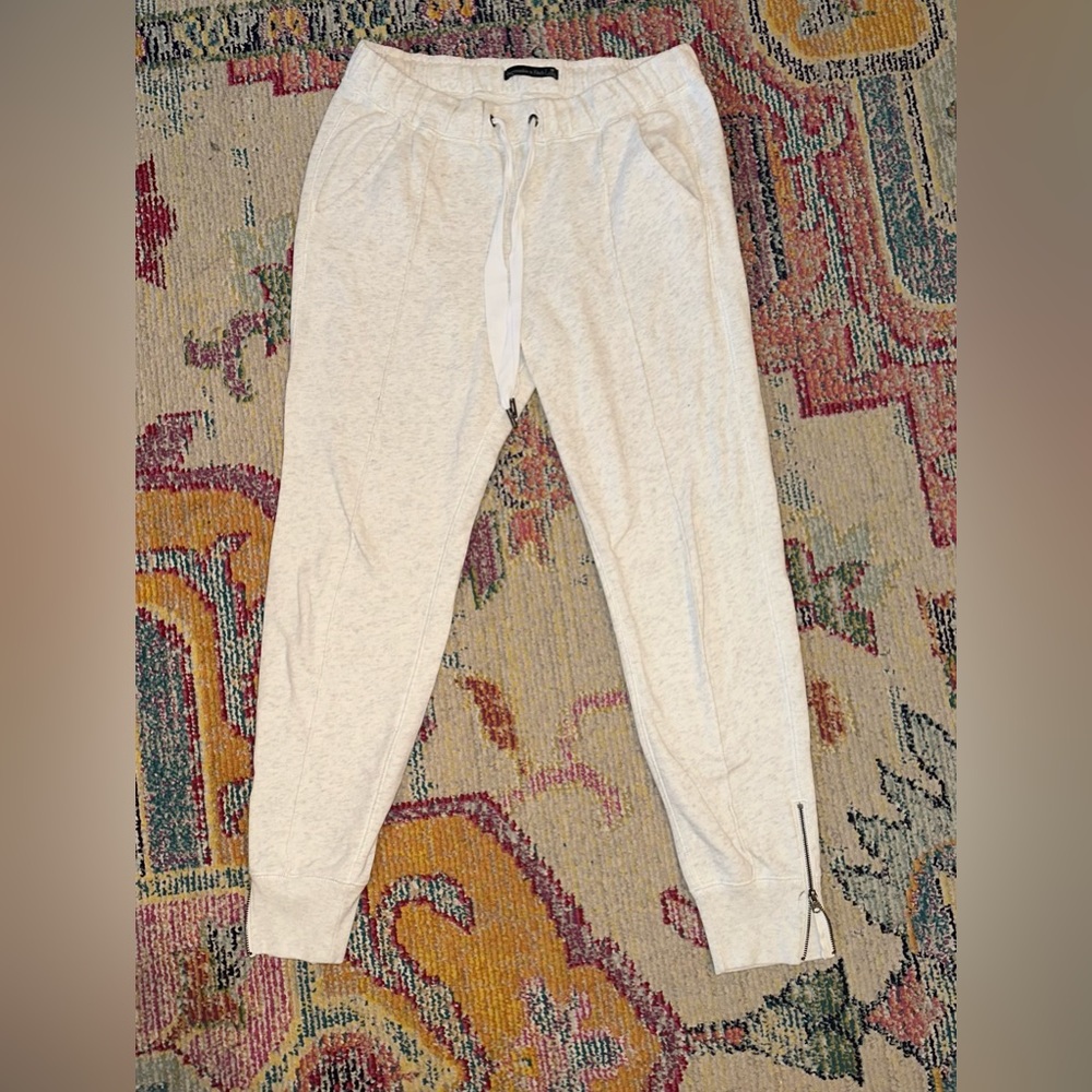 Abercrombie and Fitch Heathered Cream Sweatpants